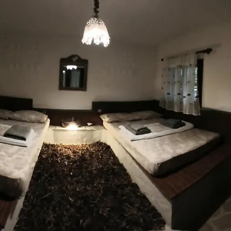 Apartament Ethnicks 3 *